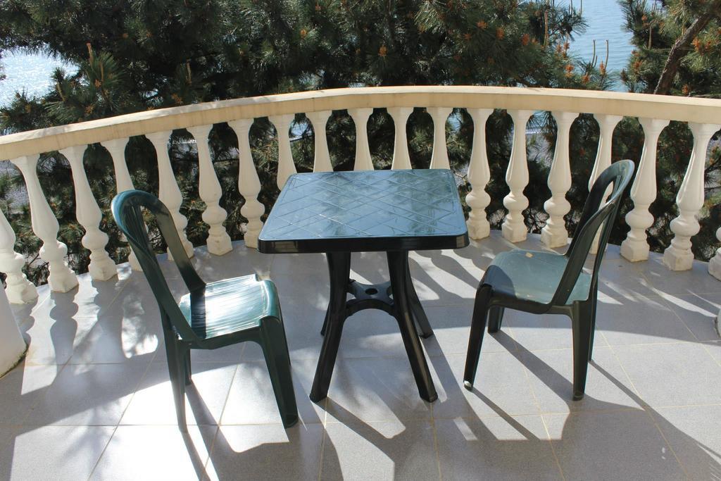Festina Lente Hotel Kobuleti Bagian luar foto
