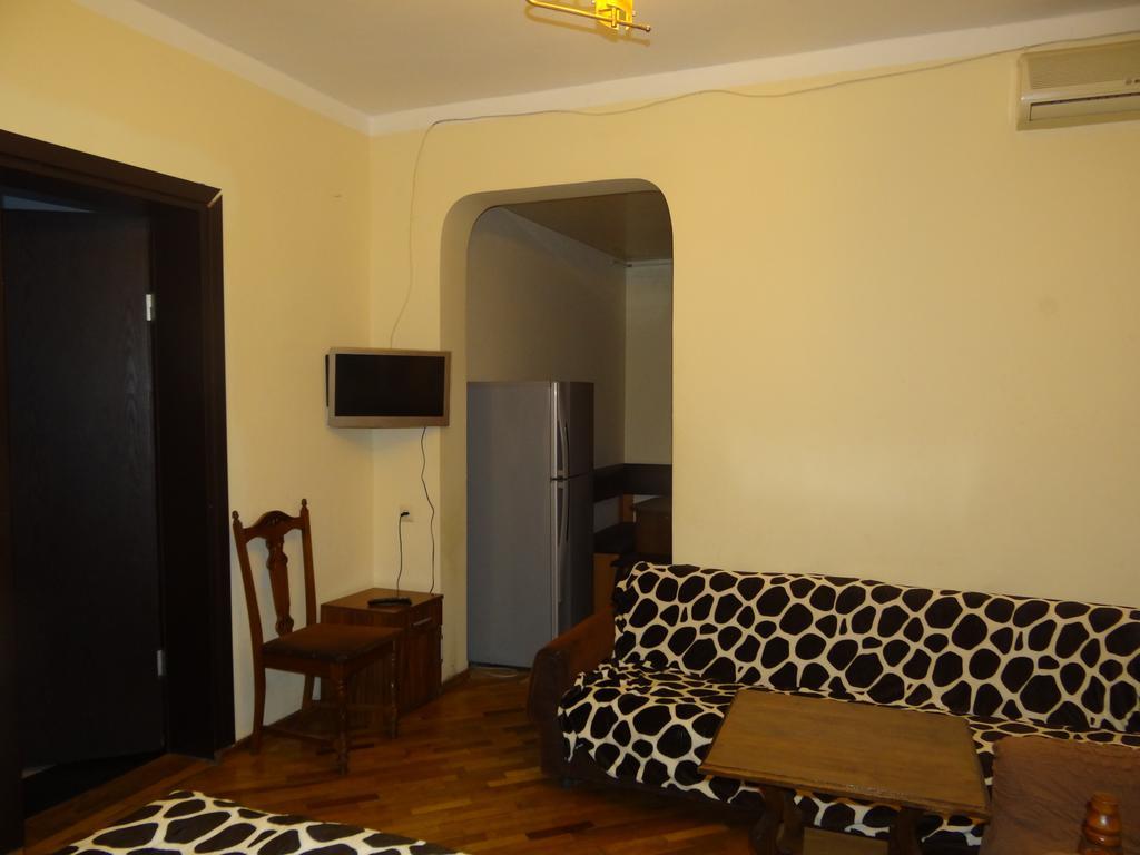 Festina Lente Hotel Kobuleti Bagian luar foto