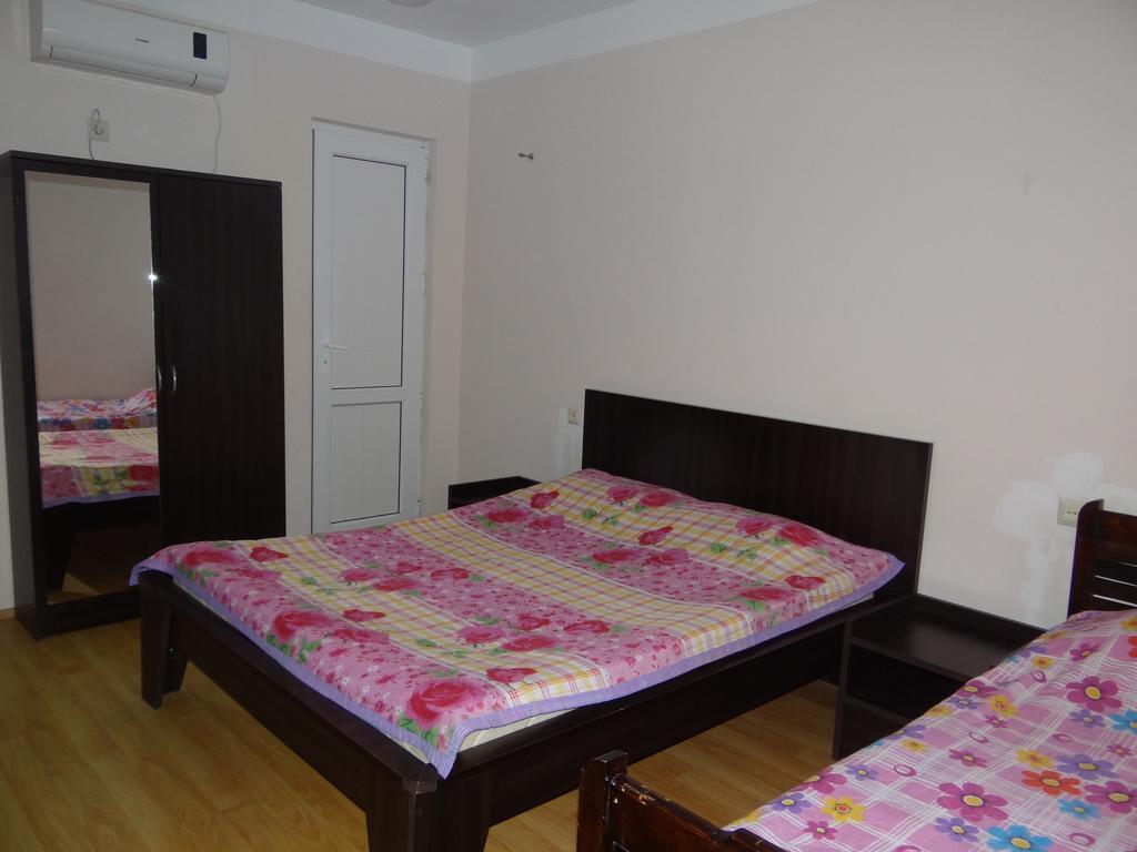 Festina Lente Hotel Kobuleti Bagian luar foto