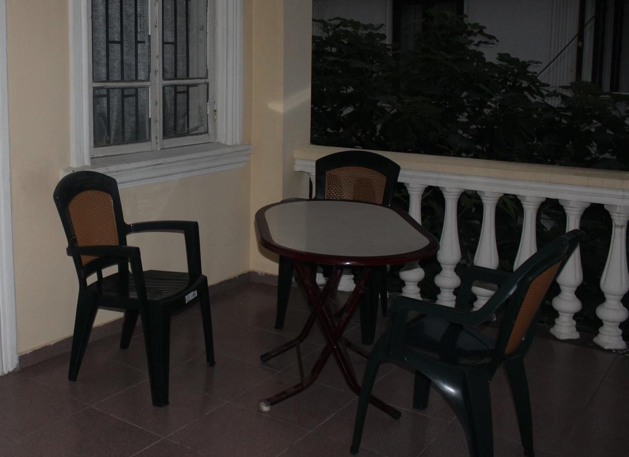 Festina Lente Hotel Kobuleti Bagian luar foto